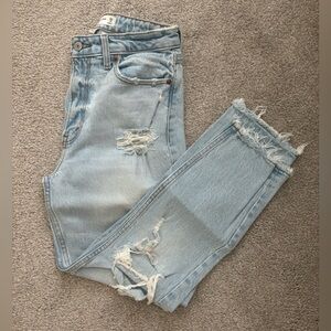 Abercrombie & Fitch Curve Love Mom Jeans